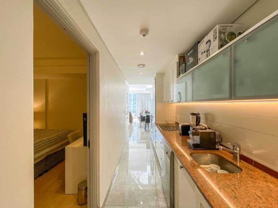 To Let 2 Bedroom Property for Rent in Foreshore Western Cape